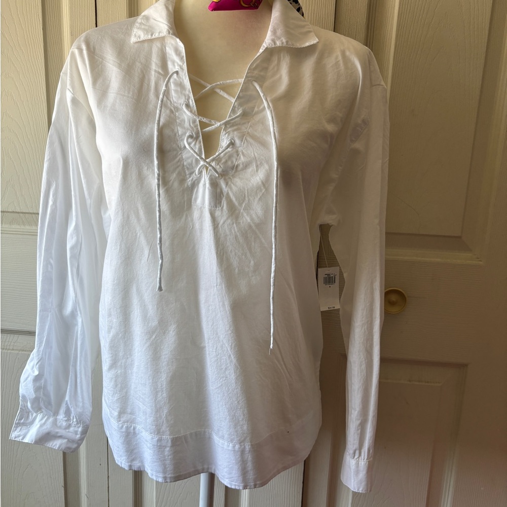 NWT Old Navy long sleeve cotton shirt. Cute lace up front, slits on bottom sides